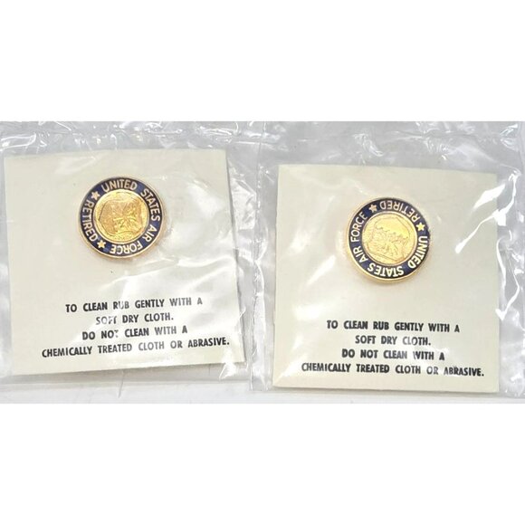 United States Air Force Retired Personnel Lapel Buttons Set of 2 li616 - Picture 1 of 5